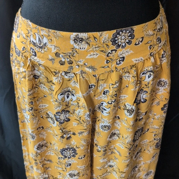 Live to be spoiled outfit. Small/Medium EUC. - Picture 6 of 10